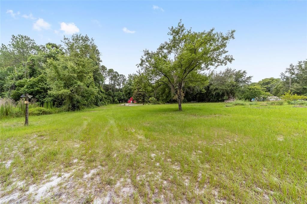 На продажу: $119,999 (4.46 acres)