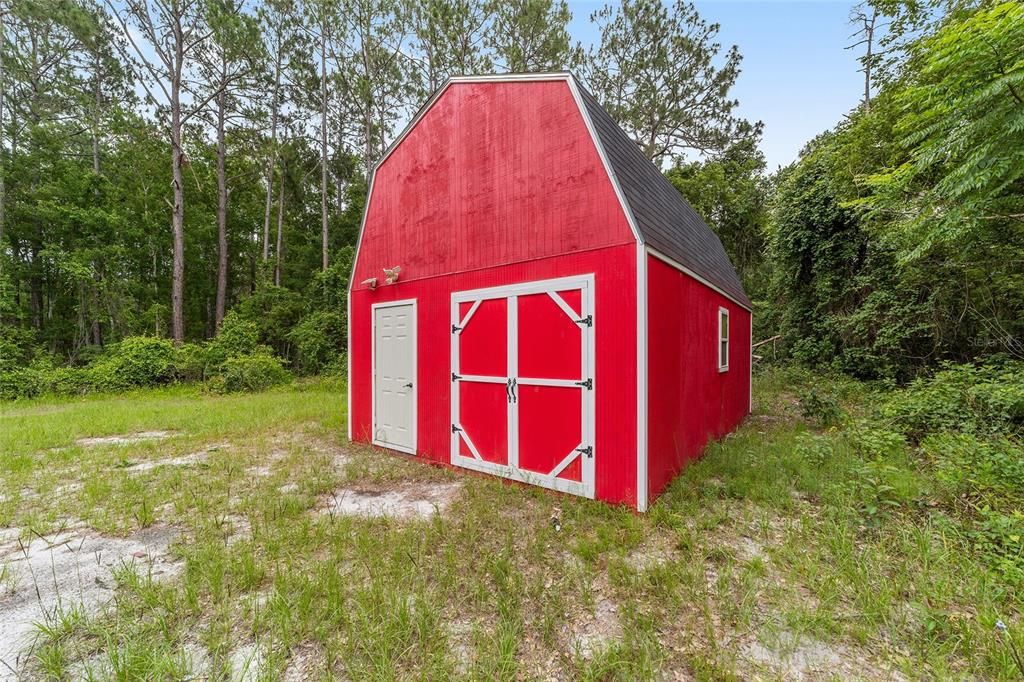 На продажу: $119,999 (4.46 acres)