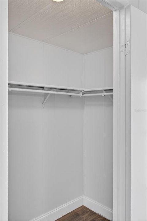 For Sale: $145,000 (2 beds, 2 baths, 1056 Square Feet)