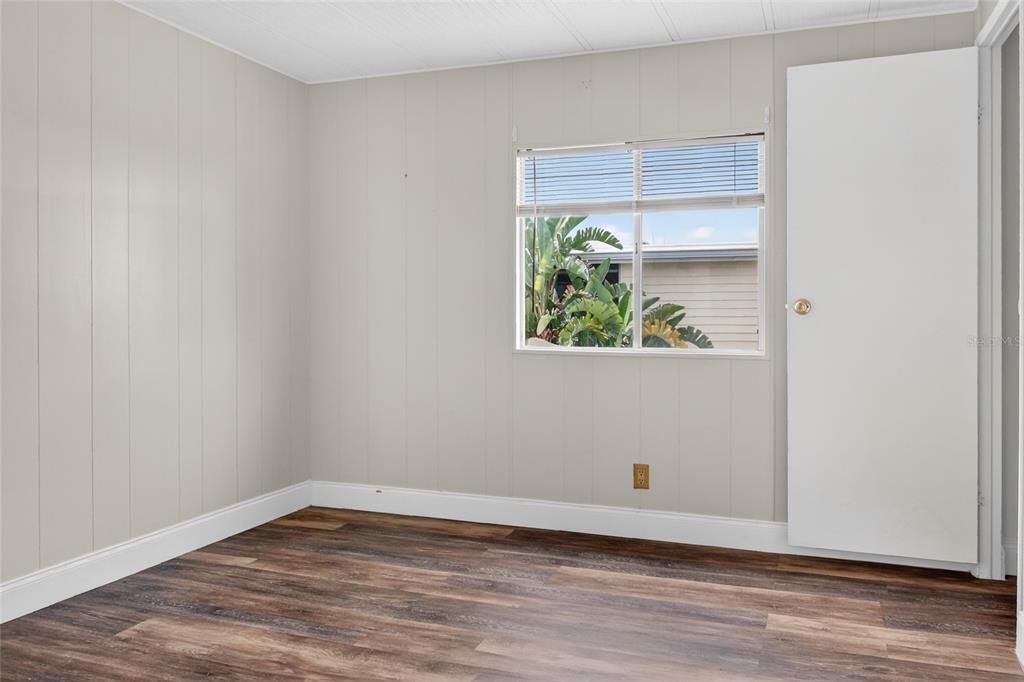For Sale: $145,000 (2 beds, 2 baths, 1056 Square Feet)