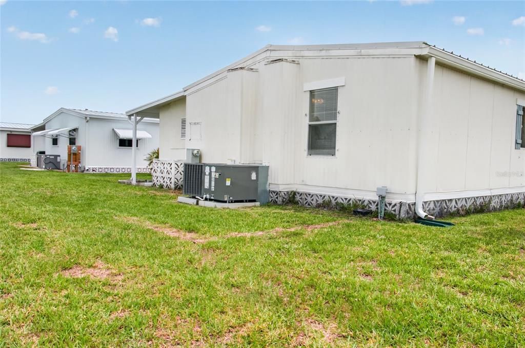 For Sale: $145,000 (2 beds, 2 baths, 1056 Square Feet)