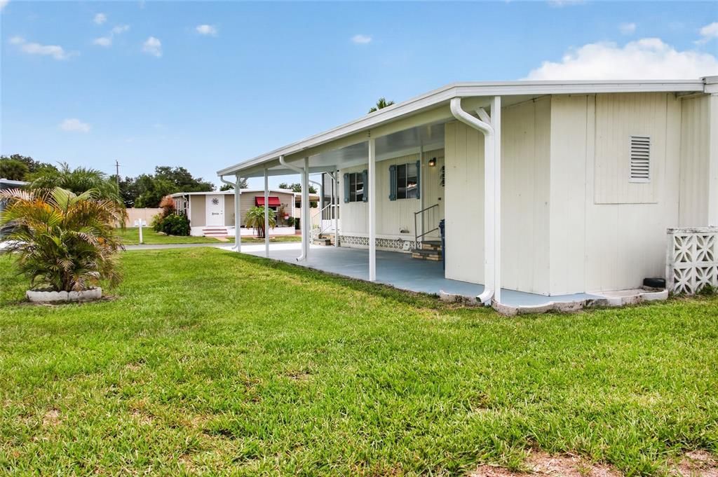 For Sale: $145,000 (2 beds, 2 baths, 1056 Square Feet)