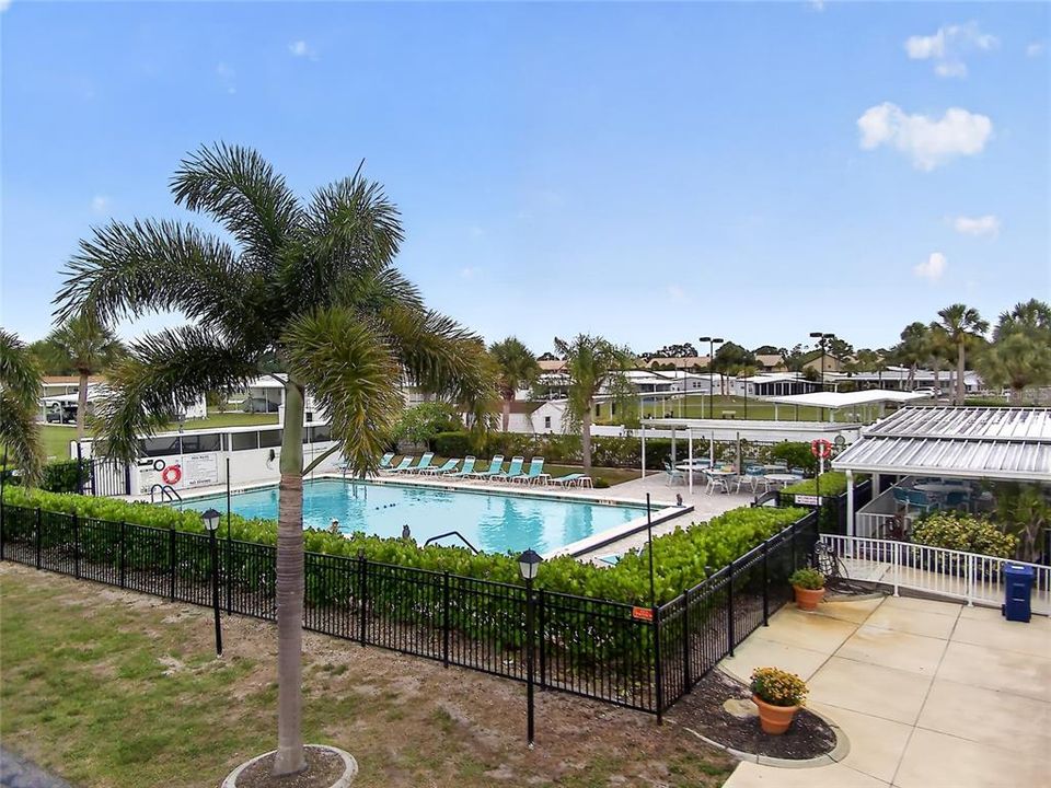 For Sale: $145,000 (2 beds, 2 baths, 1056 Square Feet)