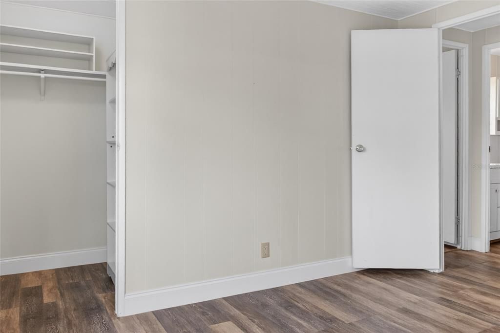 For Sale: $145,000 (2 beds, 2 baths, 1056 Square Feet)