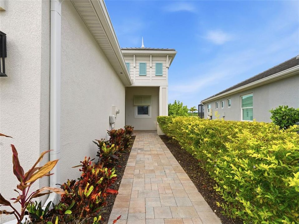 En Venta: $449,900 (2 camas, 2 baños, 1625 Pies cuadrados)