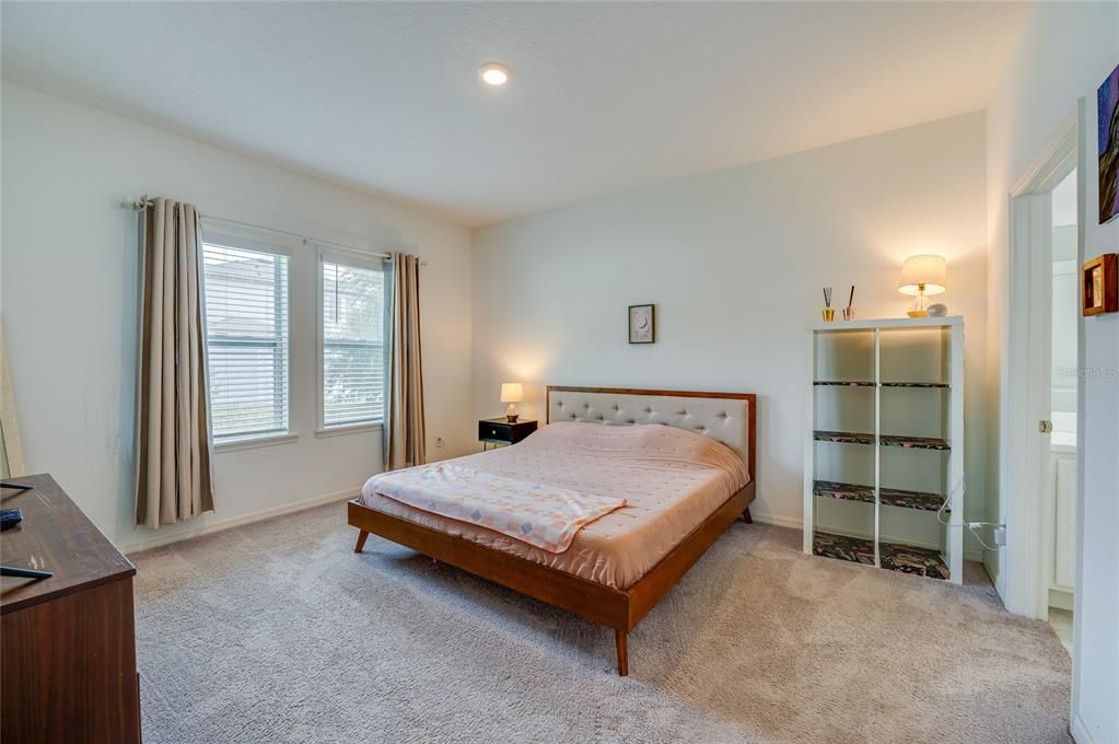 For Sale: $320,000 (3 beds, 2 baths, 1636 Square Feet)