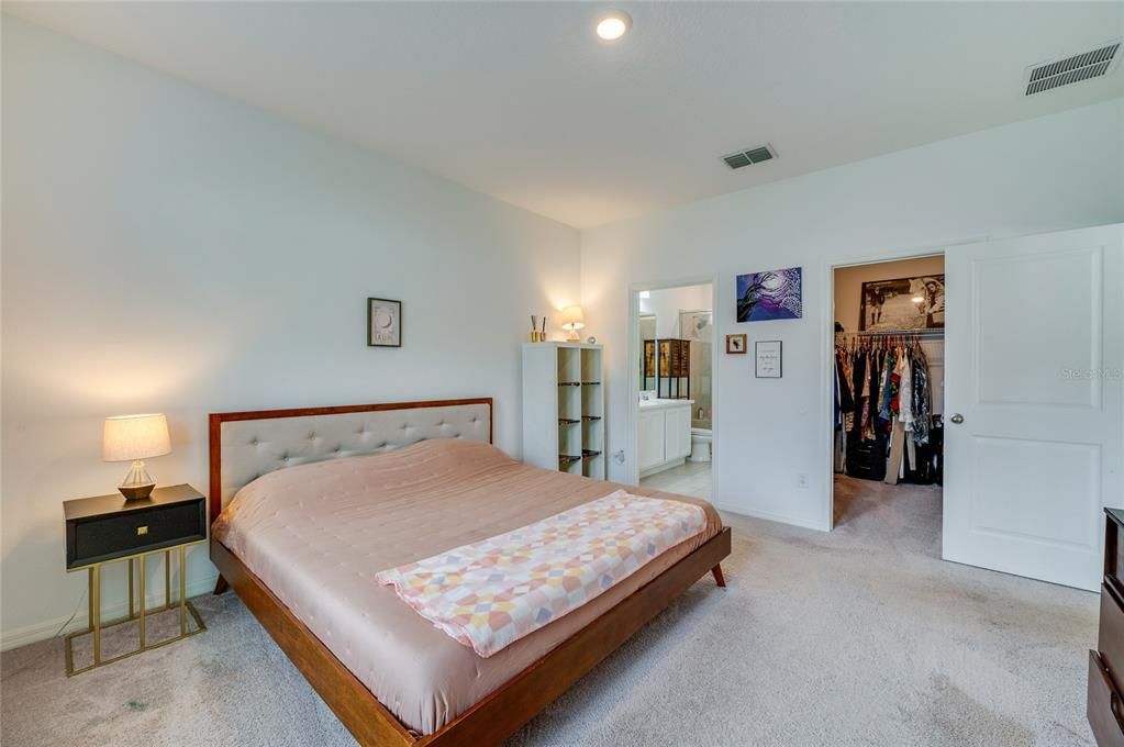 For Sale: $320,000 (3 beds, 2 baths, 1636 Square Feet)