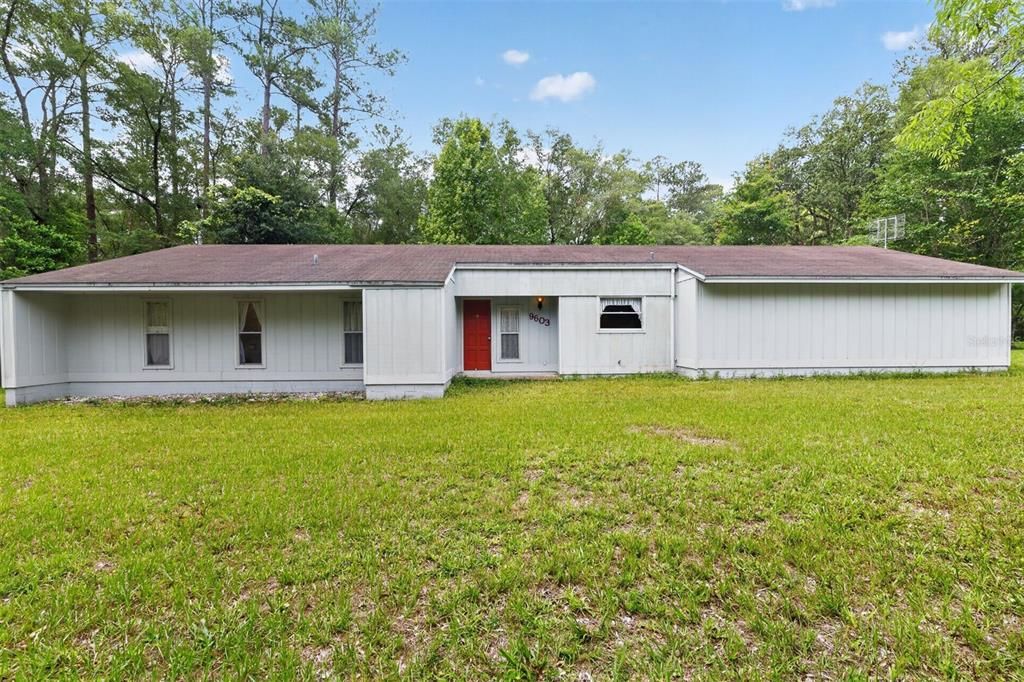 For Sale: $349,000 (3 beds, 2 baths, 1337 Square Feet)
