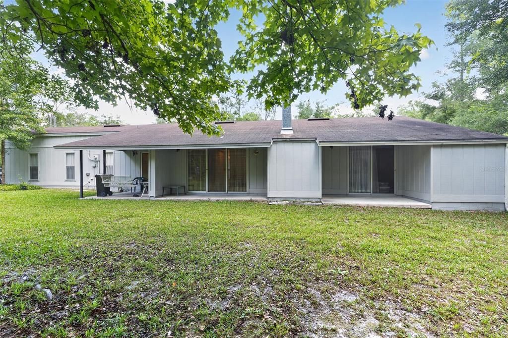 For Sale: $349,000 (3 beds, 2 baths, 1337 Square Feet)