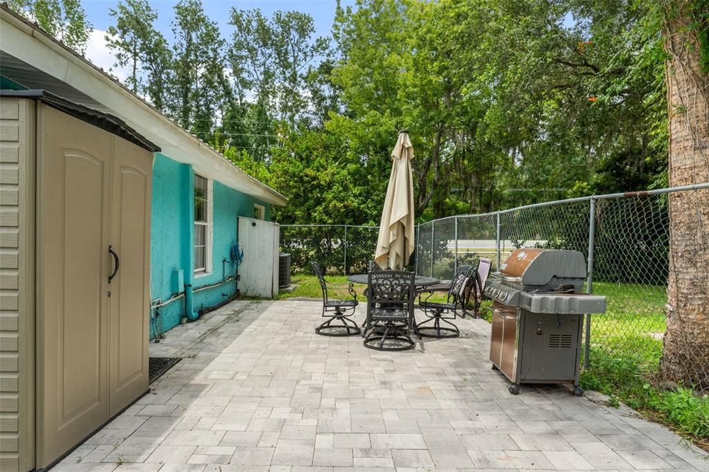 На продажу: $331,000 (2 спален, 1 ванн, 912 Квадратных фут)