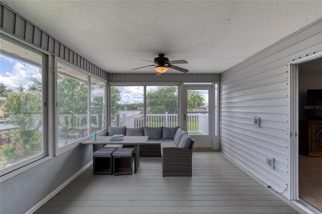For Sale: $450,000 (2 beds, 2 baths, 2352 Square Feet)