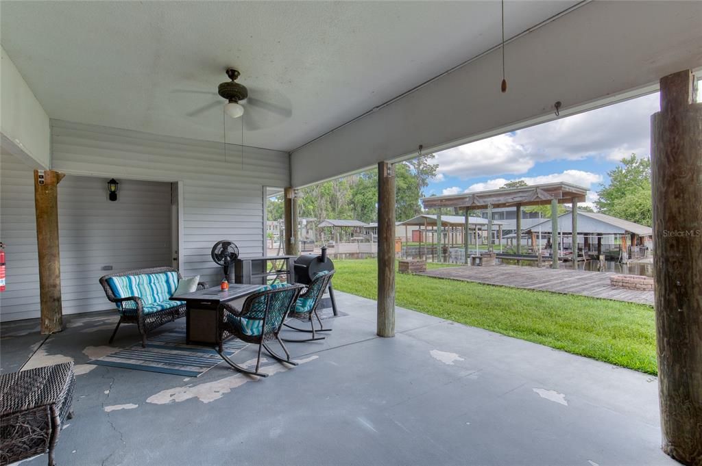 For Sale: $450,000 (2 beds, 2 baths, 2352 Square Feet)