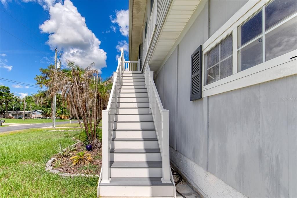 For Sale: $450,000 (2 beds, 2 baths, 2352 Square Feet)