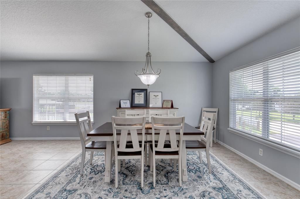 For Sale: $450,000 (2 beds, 2 baths, 2352 Square Feet)
