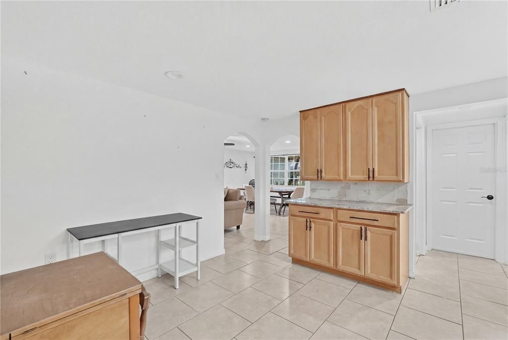: $375,000 (4 спален, 3 ванн, 2539 Квадратных фут)