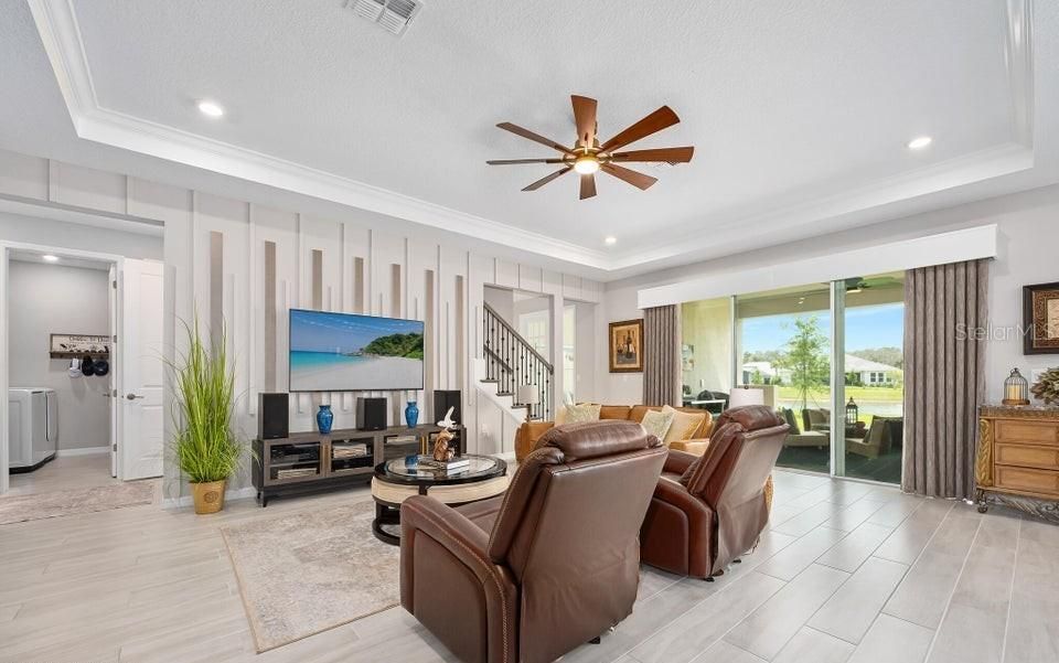 For Sale: $809,000 (5 beds, 4 baths, 2792 Square Feet)