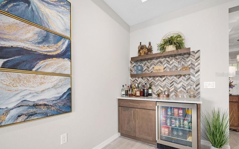 For Sale: $809,000 (5 beds, 4 baths, 2792 Square Feet)