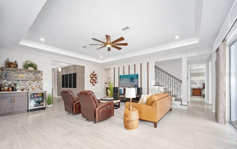 For Sale: $809,000 (5 beds, 4 baths, 2792 Square Feet)