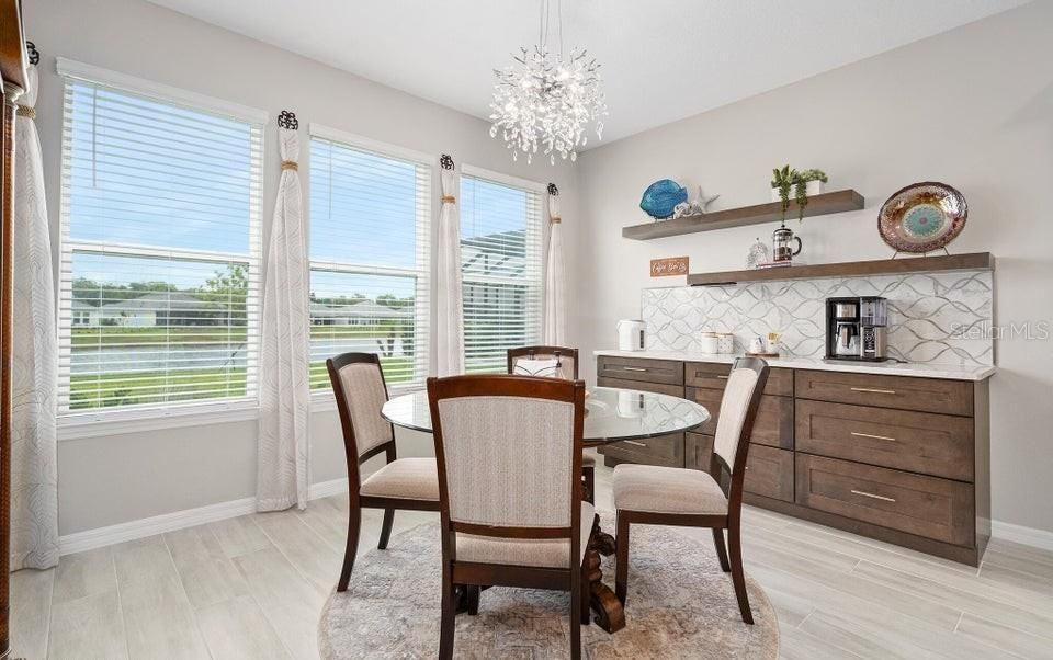 For Sale: $809,000 (5 beds, 4 baths, 2792 Square Feet)