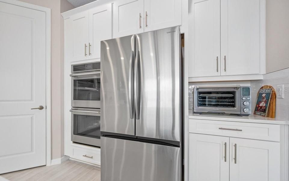 For Sale: $809,000 (5 beds, 4 baths, 2792 Square Feet)