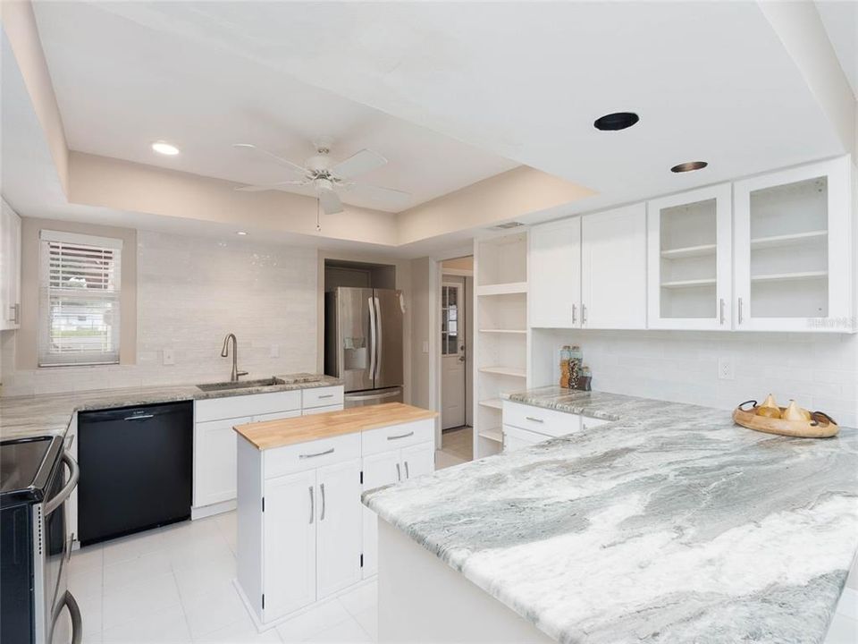 For Sale: $450,000 (3 beds, 2 baths, 2118 Square Feet)