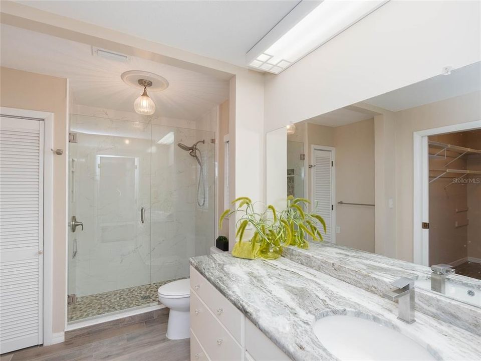 For Sale: $450,000 (3 beds, 2 baths, 2118 Square Feet)