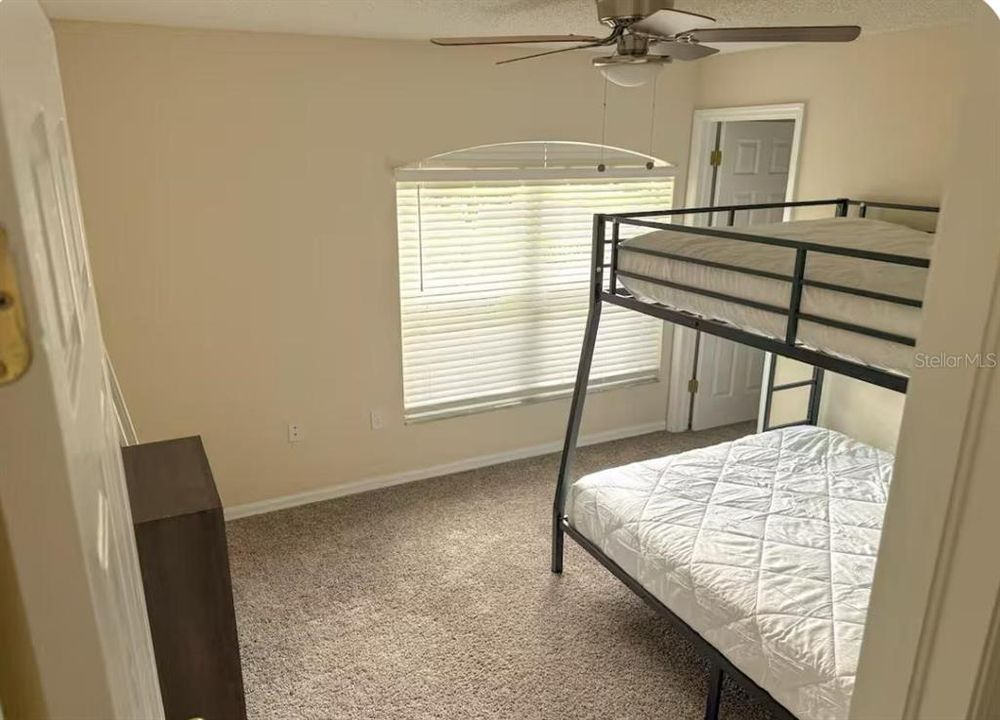 For Sale: $355,000 (3 beds, 2 baths, 1643 Square Feet)