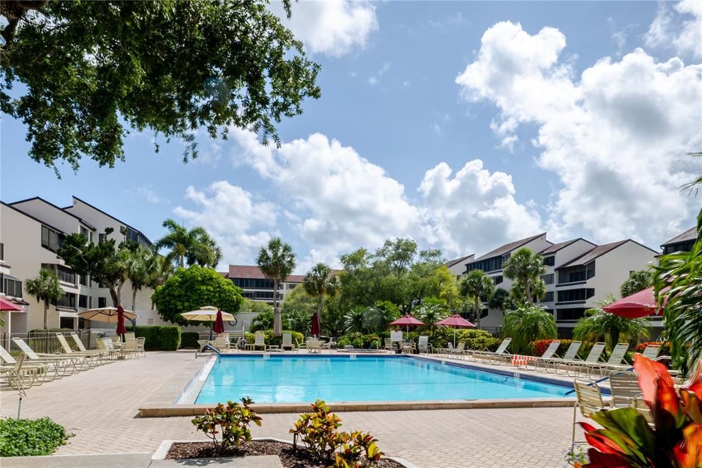 For Sale: $650,137 (2 beds, 2 baths, 1387 Square Feet)