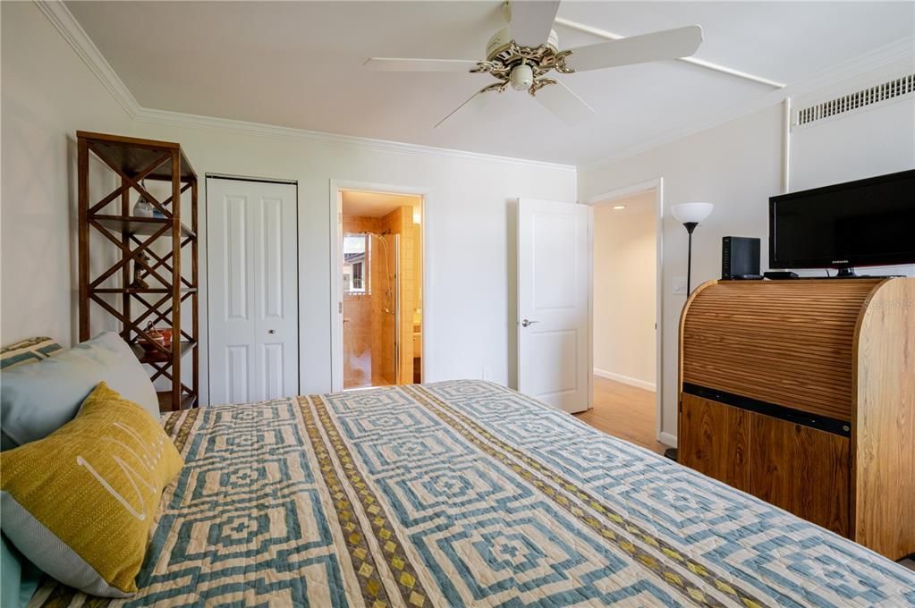 For Sale: $650,137 (2 beds, 2 baths, 1387 Square Feet)