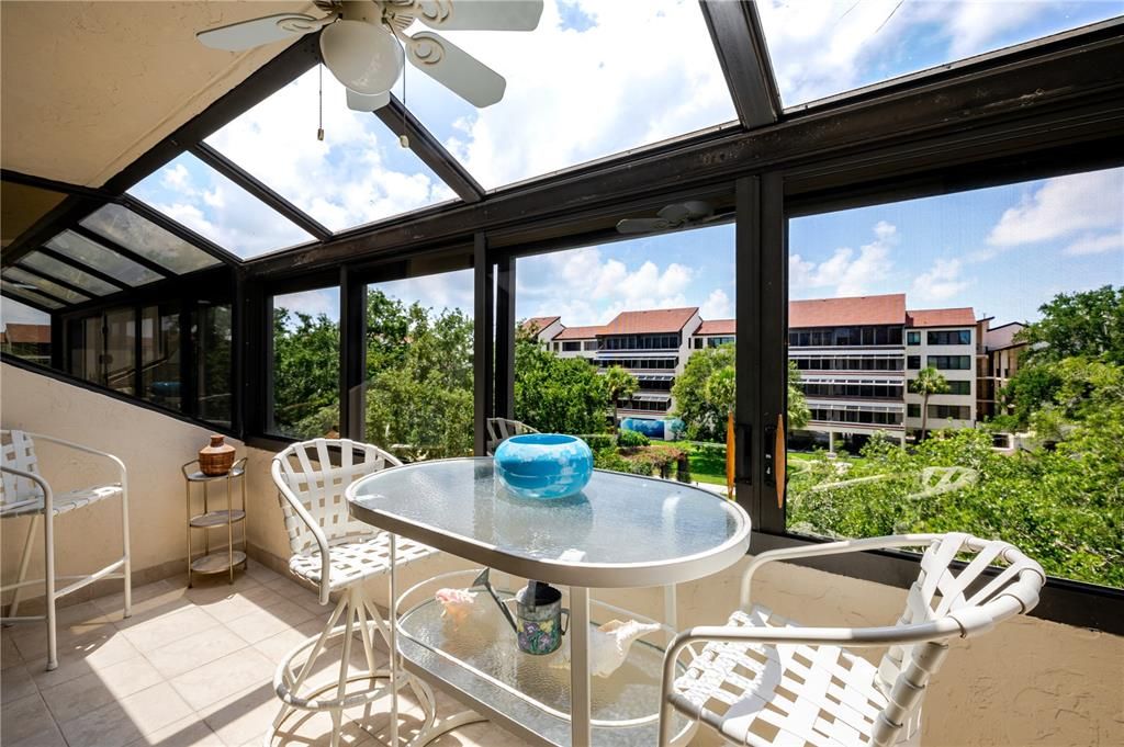 For Sale: $650,137 (2 beds, 2 baths, 1387 Square Feet)