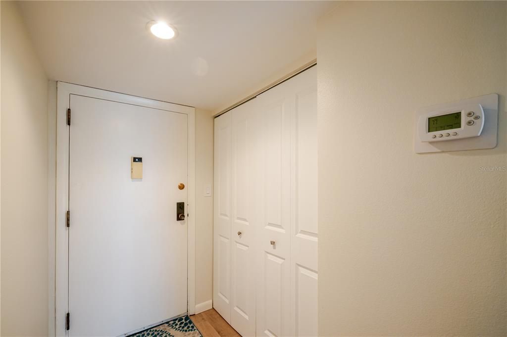 For Sale: $650,137 (2 beds, 2 baths, 1387 Square Feet)