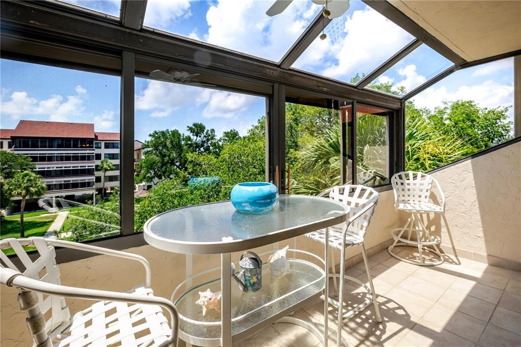 For Sale: $650,137 (2 beds, 2 baths, 1387 Square Feet)