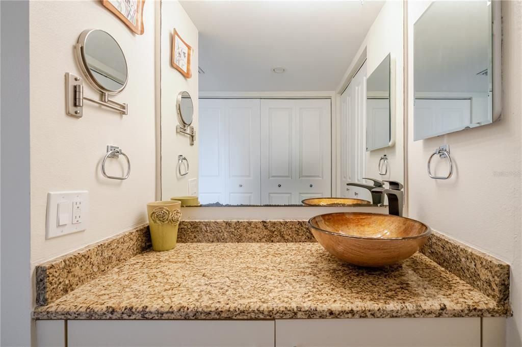 For Sale: $650,137 (2 beds, 2 baths, 1387 Square Feet)