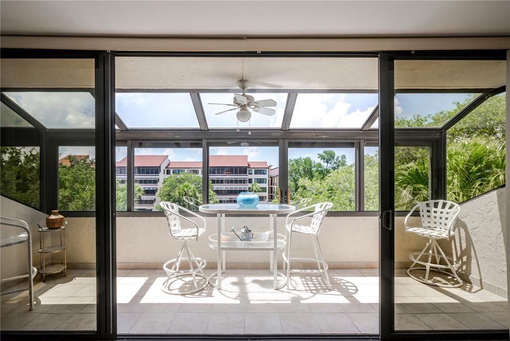 For Sale: $650,137 (2 beds, 2 baths, 1387 Square Feet)