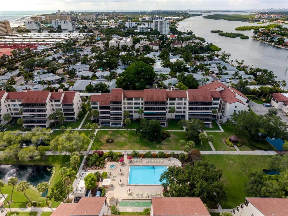 For Sale: $650,137 (2 beds, 2 baths, 1387 Square Feet)