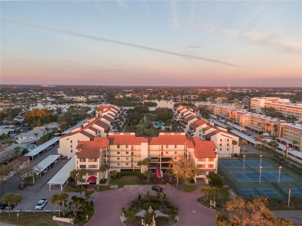 For Sale: $650,137 (2 beds, 2 baths, 1387 Square Feet)