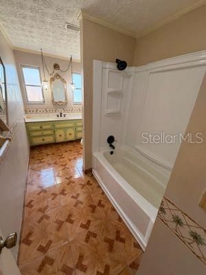 For Sale: $399,000 (3 beds, 1 baths, 2970 Square Feet)