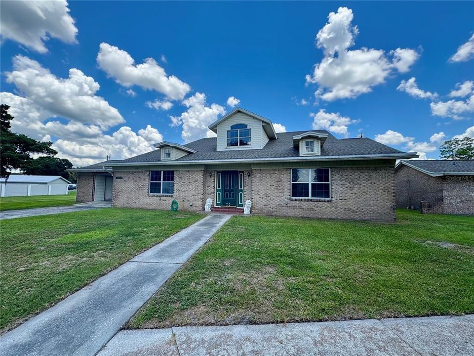 For Sale: $399,000 (3 beds, 1 baths, 2970 Square Feet)