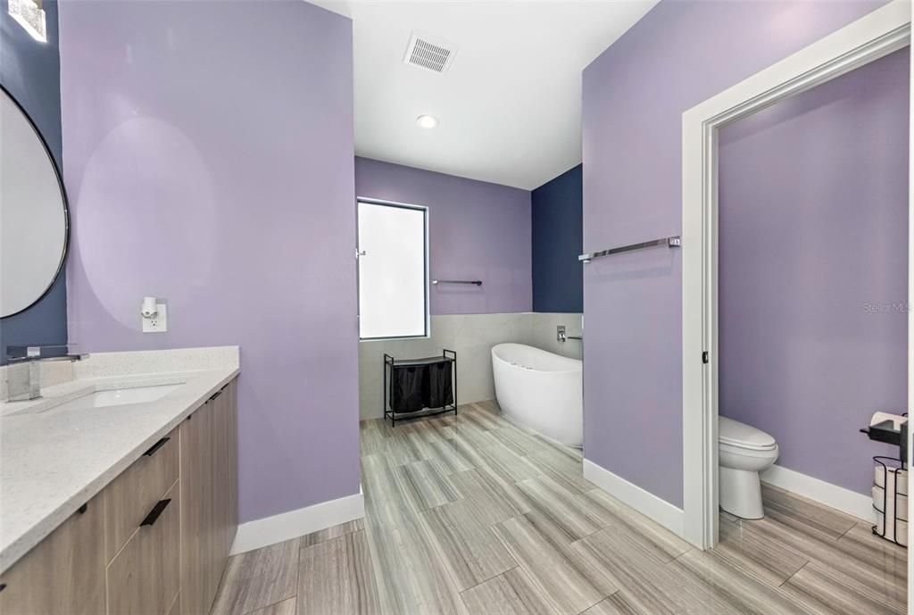 For Sale: $1,195,000 (3 beds, 4 baths, 3166 Square Feet)