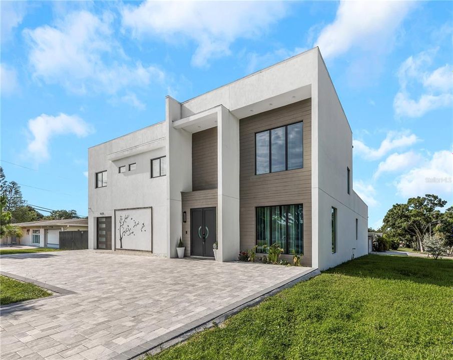 For Sale: $1,195,000 (3 beds, 4 baths, 3166 Square Feet)