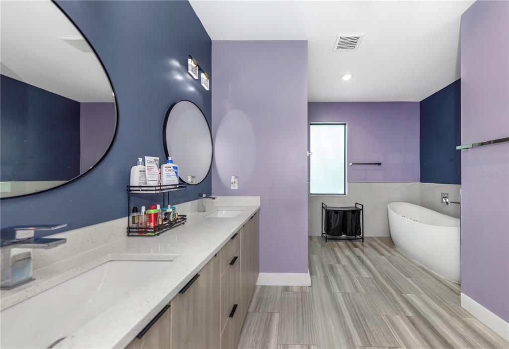 For Sale: $1,195,000 (3 beds, 4 baths, 3166 Square Feet)