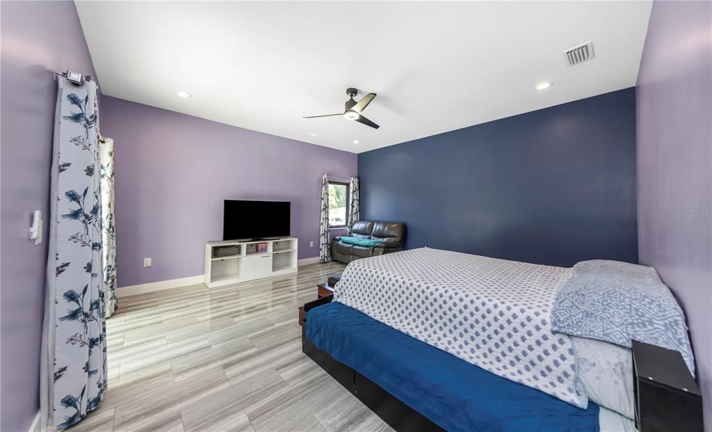 For Sale: $1,195,000 (3 beds, 4 baths, 3166 Square Feet)