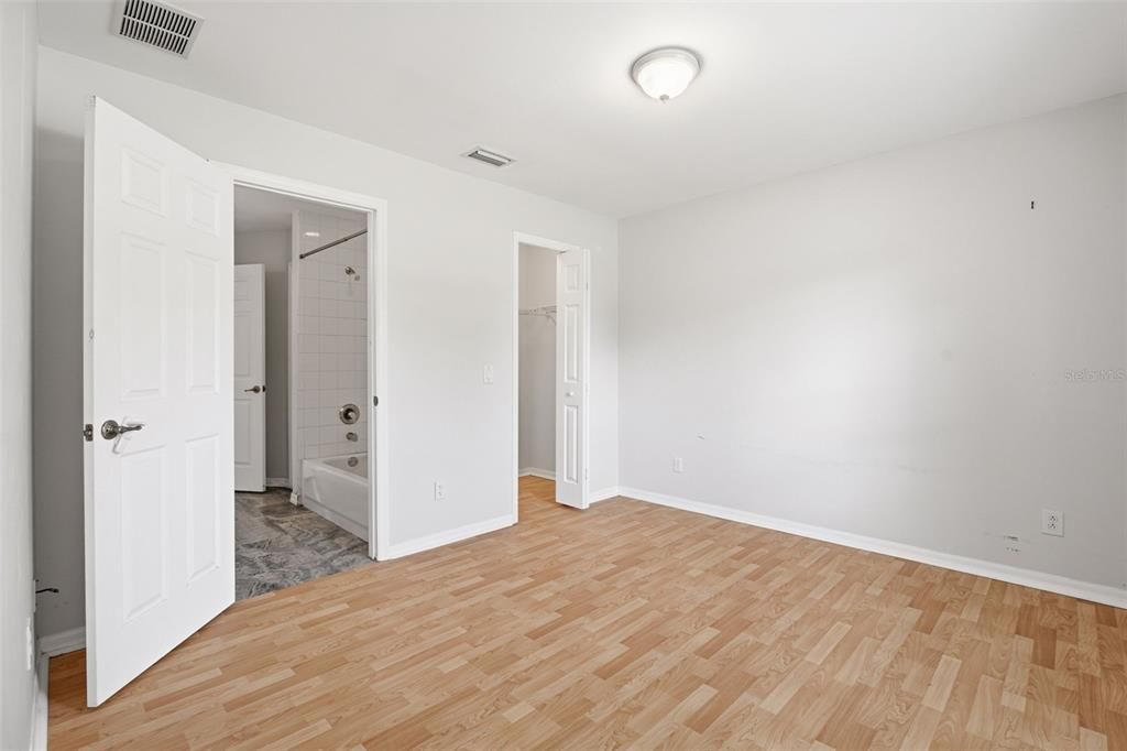 En Venta: $285,000 (3 camas, 2 baños, 1531 Pies cuadrados)