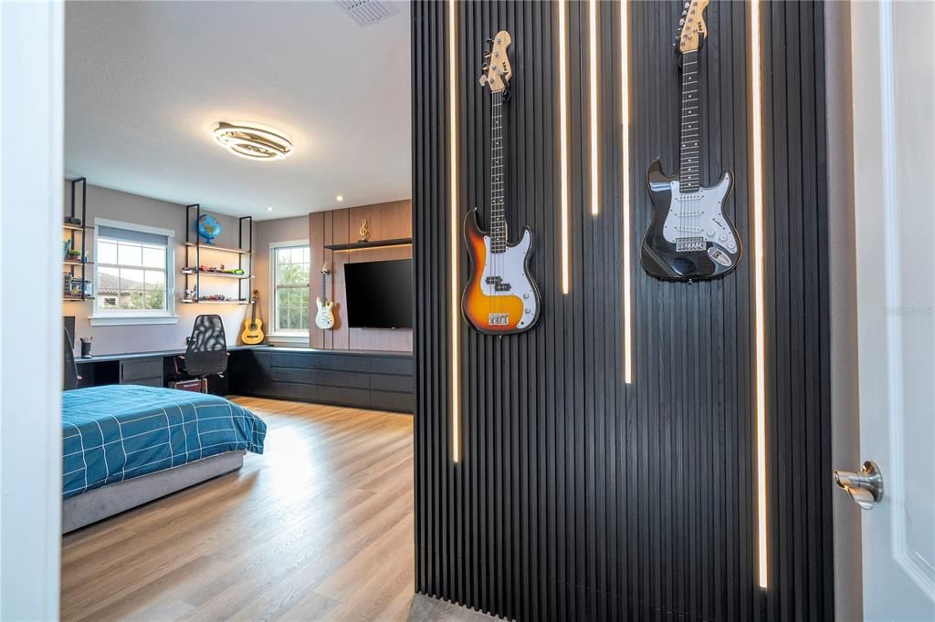 En Venta: $1,350,000 (5 camas, 5 baños, 2899 Pies cuadrados)
