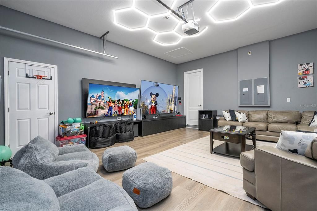 En Venta: $1,350,000 (5 camas, 5 baños, 2899 Pies cuadrados)