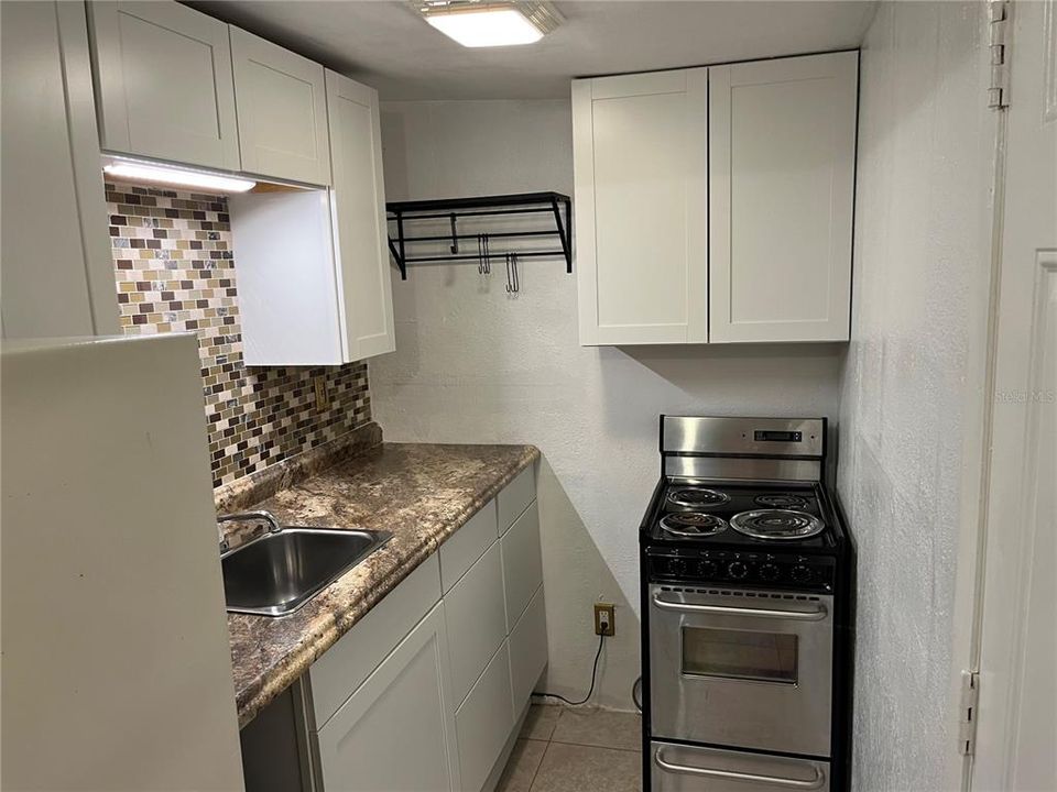 For Sale: $875,000 (9 beds, 0 baths, 3521 Square Feet)