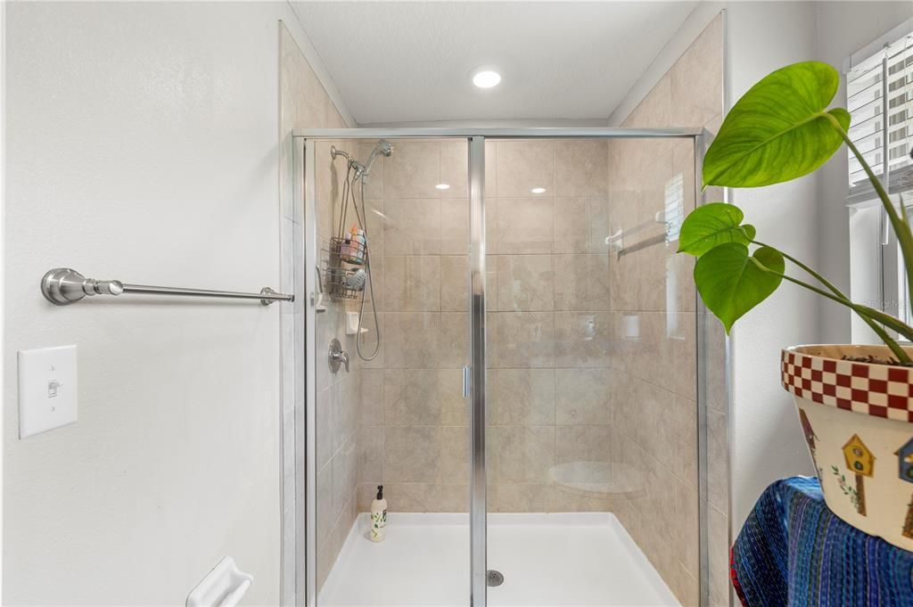 На продажу: $297,900 (3 спален, 2 ванн, 1787 Квадратных фут)