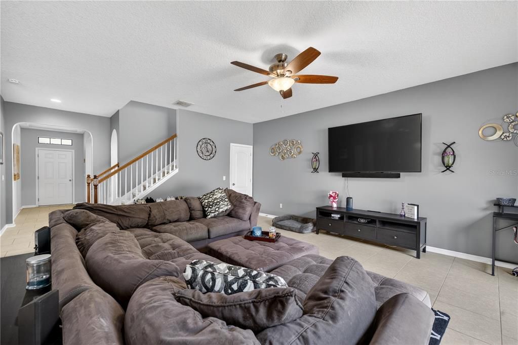 For Sale: $539,999 (4 beds, 2 baths, 2866 Square Feet)