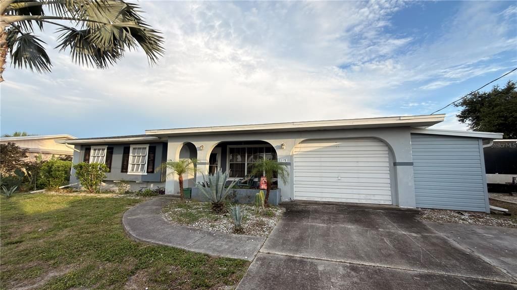 For Sale: $211,000 (3 beds, 2 baths, 1574 Square Feet)
