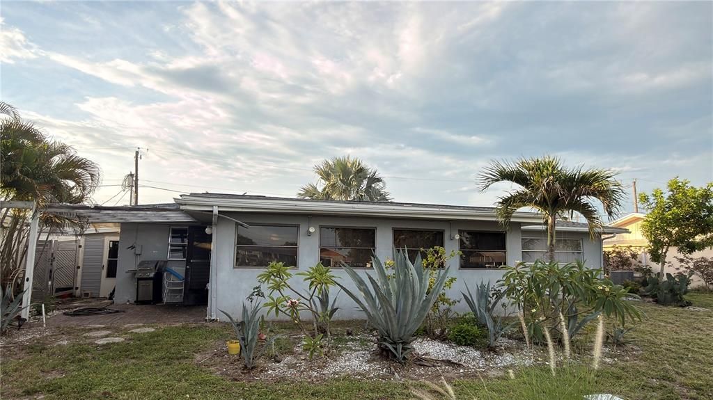 For Sale: $211,000 (3 beds, 2 baths, 1574 Square Feet)